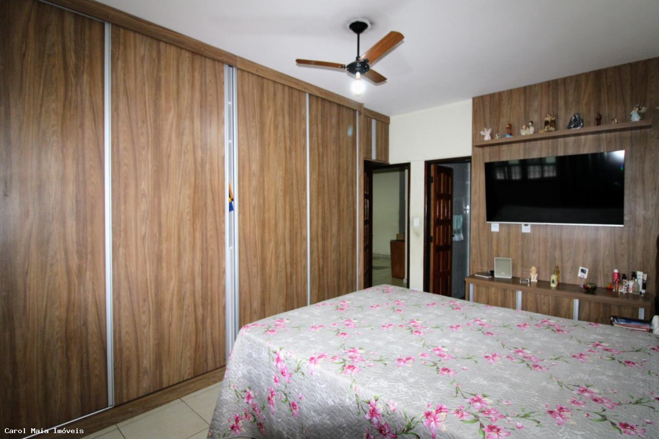 Casa à venda com 3 quartos, 250m² - Foto 14